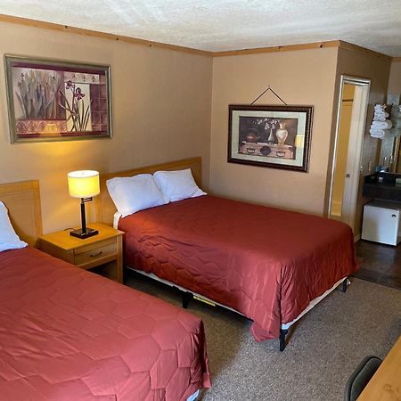 Whitney Portal Hotel And Hostel Lone Pine Bagian luar foto