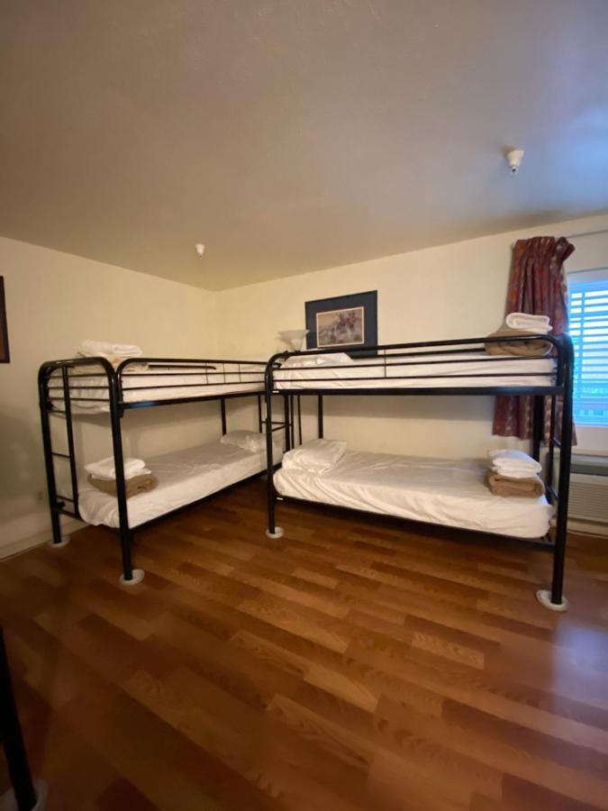 Whitney Portal Hotel And Hostel Lone Pine Bagian luar foto